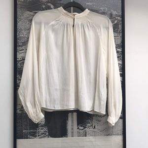 Aritzia Wilfred Blouse 🕊